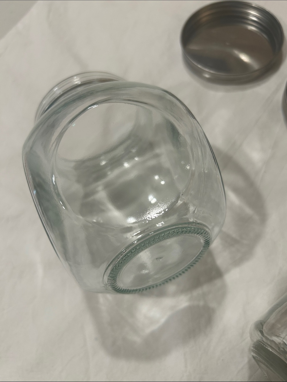 Two jars. - Picture 4 of 8